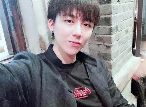 抖音反差婊黑料吃瓜群,吃瓜群里的惊人真相